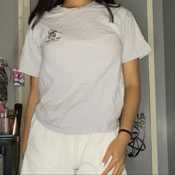 VANS "Off The Wall" Bear T-Shirt (FITS MORE AS SMALL OR CROPPED MEDIUM"
Size: M - Picture 4 of 5